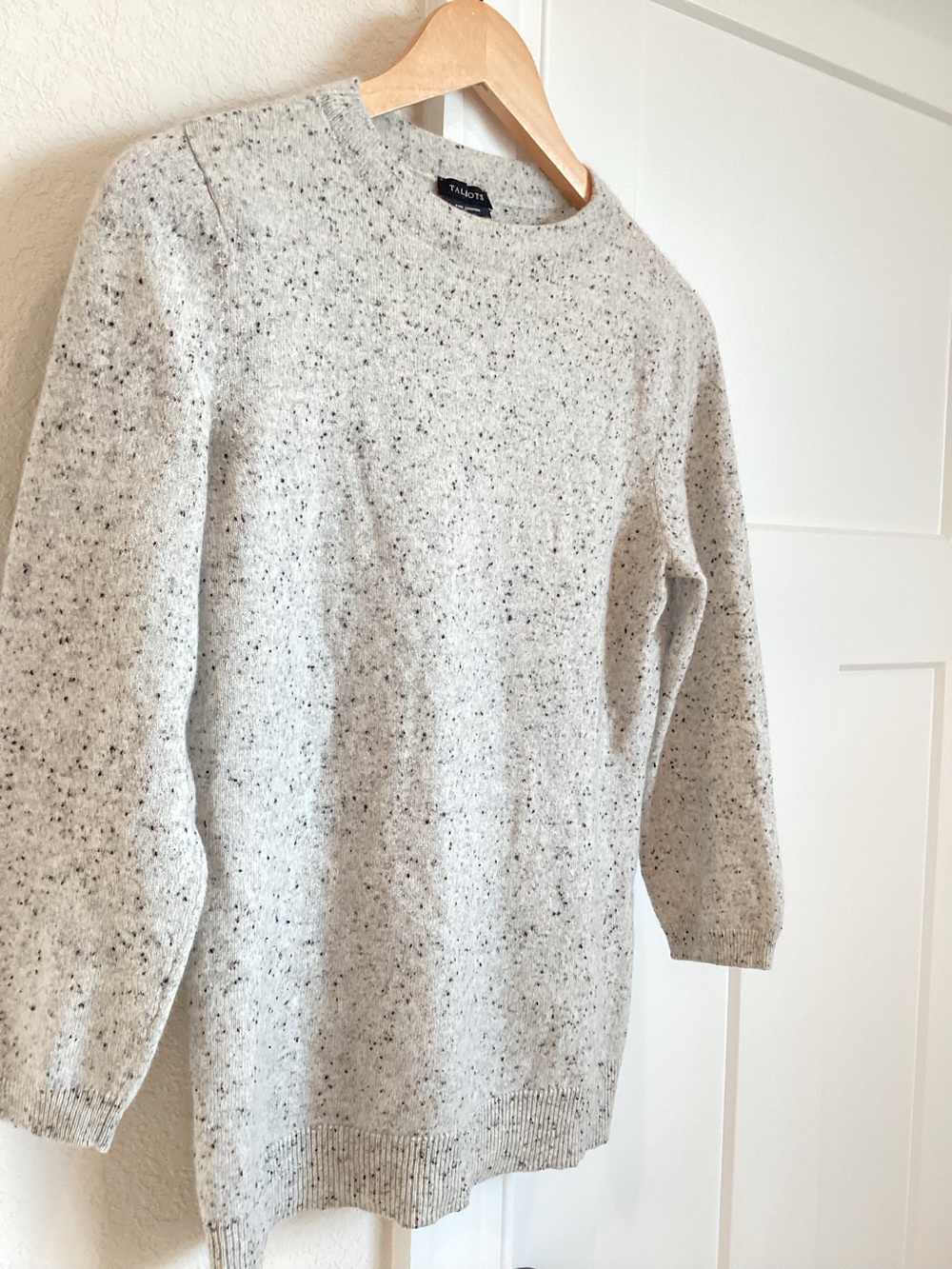 Talbots Cashmere Sweater Audrey Size Medium Beige Speckled Black